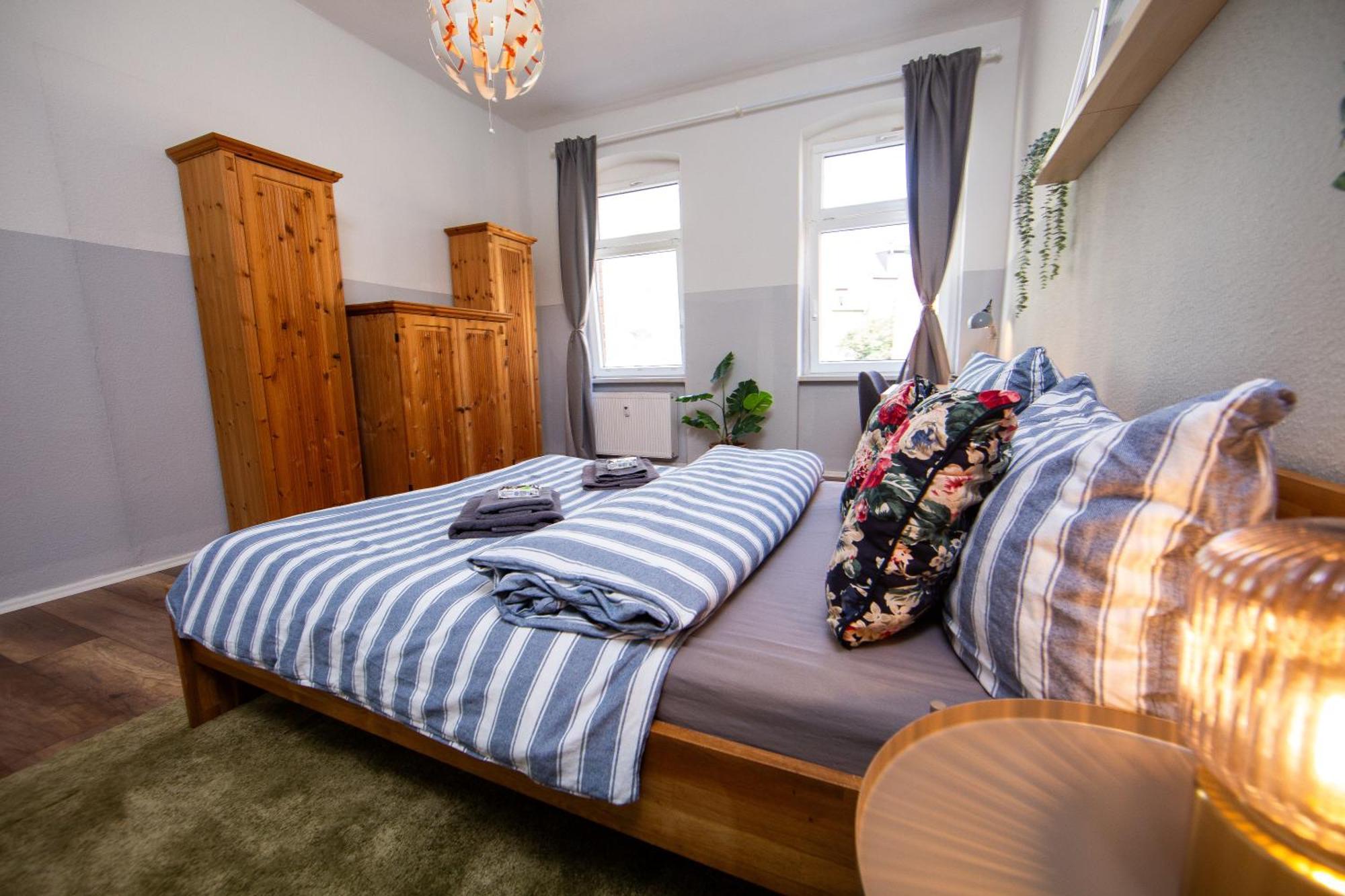 Grossraum-Apartments Mit 2Sz, Wz, Kueche, Smart-Tv, Parken, Etc Erfurt Zimmer foto