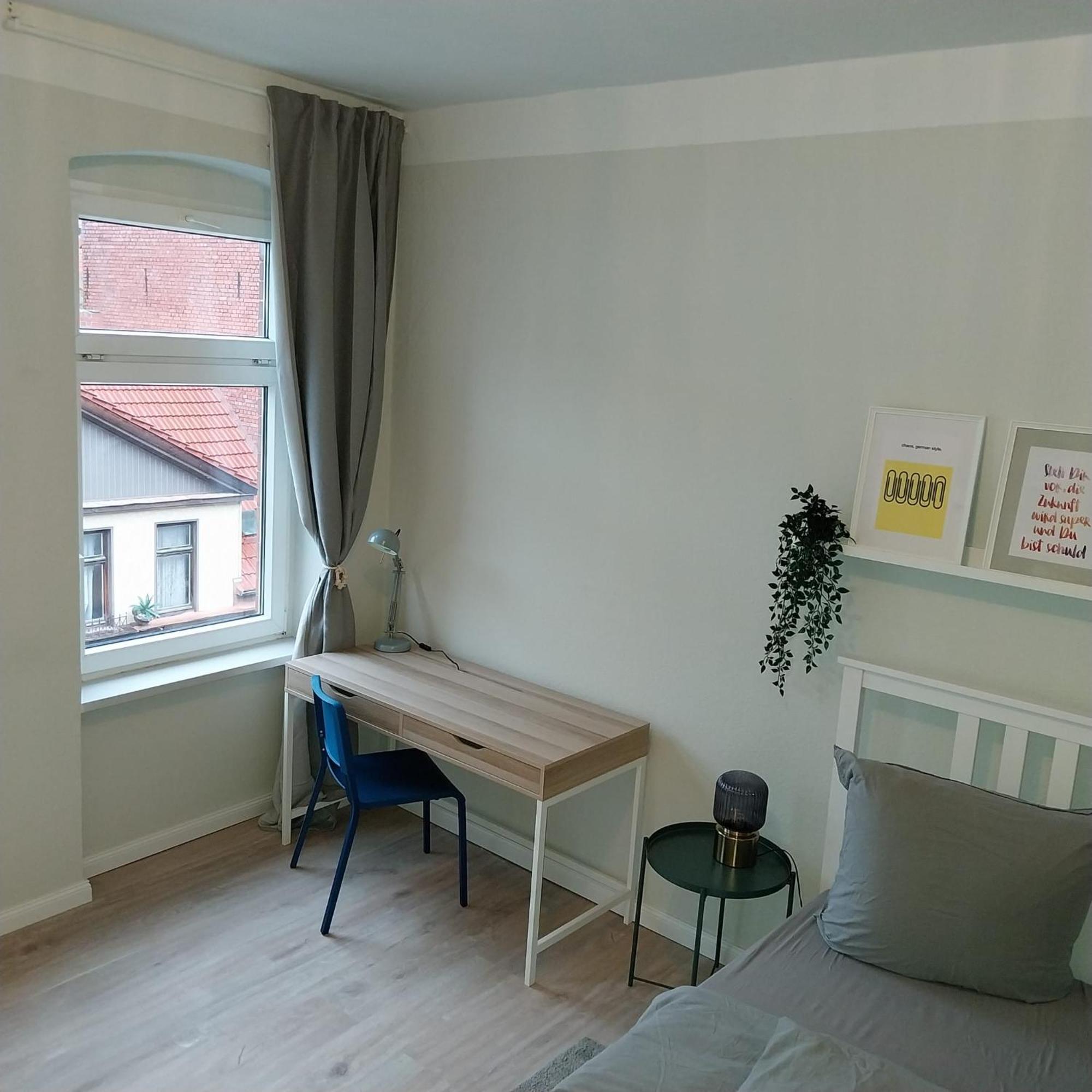Grossraum-Apartments Mit 2Sz, Wz, Kueche, Smart-Tv, Parken, Etc Erfurt Zimmer foto